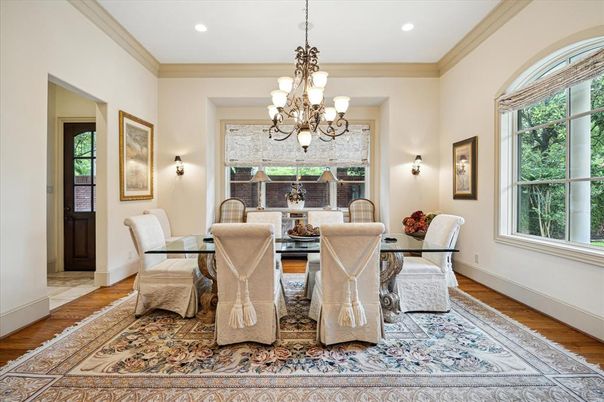 Chandelier, Dining room, Interior, Recessed Lighting, Wood Texture Flooring