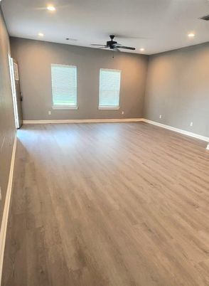 Empty room, Interior, Recessed Lighting, Wood Texture Flooring