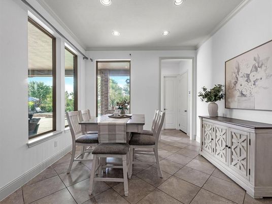 Dining room, Interior, Recessed Lighting