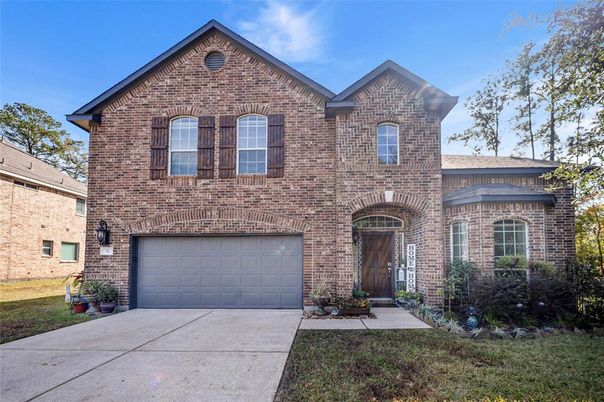 Attached, Exterior, Facade, Brick Facade, Brick Traditional