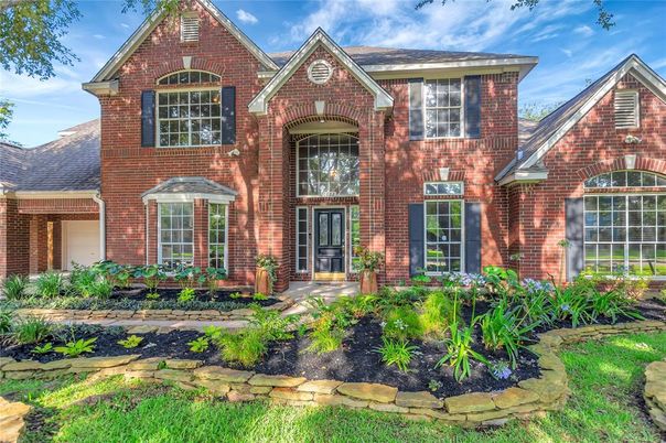 Exterior, Facade, Brick Facade, Brick Traditional