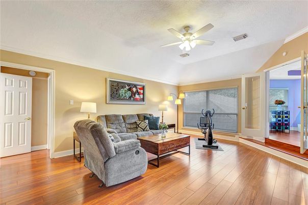 Fitness Equipment, Interior, Living room, Wood Texture Flooring