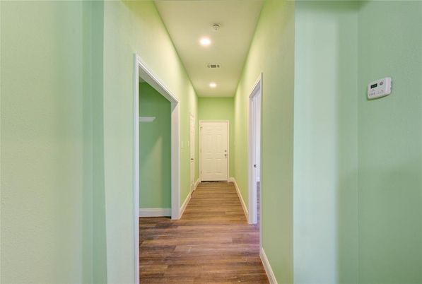 Interior, Recessed Lighting, Wood Texture Flooring