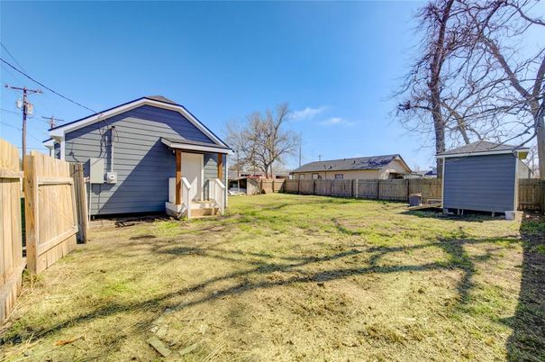 Backyard, Exterior