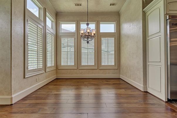 Chandelier, Empty room, Interior, Wood Texture Flooring