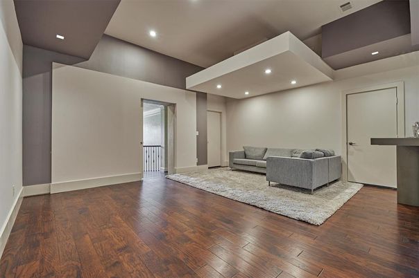 Interior, Recessed Lighting, Wood Texture Flooring