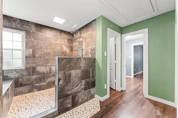 Bathroom, Interior, Recessed Lighting, Wood Texture Flooring