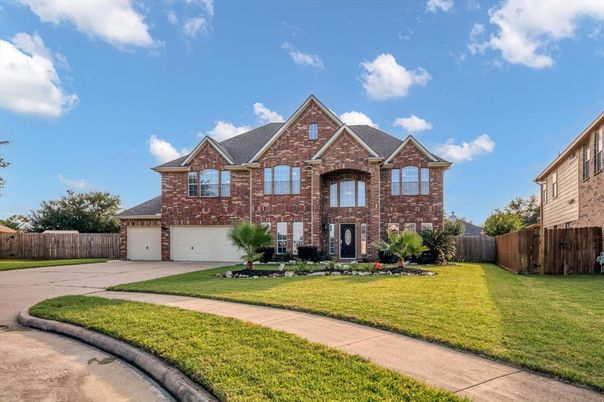 Attached, Exterior, Facade, Brick Facade, Brick Traditional