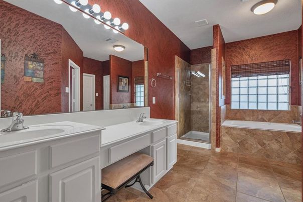 Bathroom, Dual Sink Vanities, Glass Shower, Interior