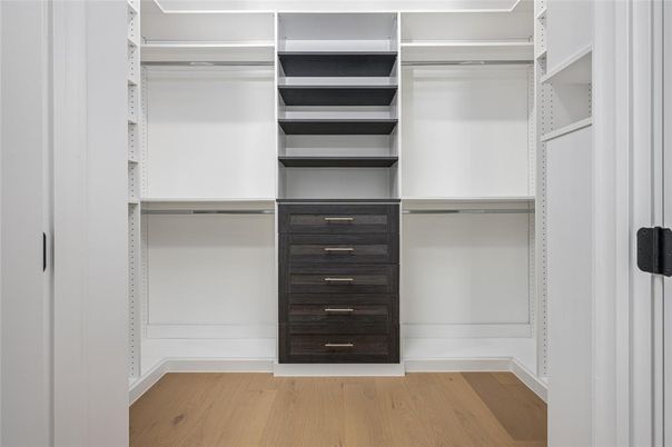 Interior, Walk-in Closets, Wood Texture Flooring