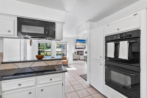 Fireplace, Interior, Kitchen
