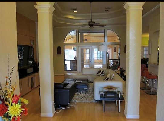 Interior, Living room, Recessed Lighting, Wood Texture Flooring