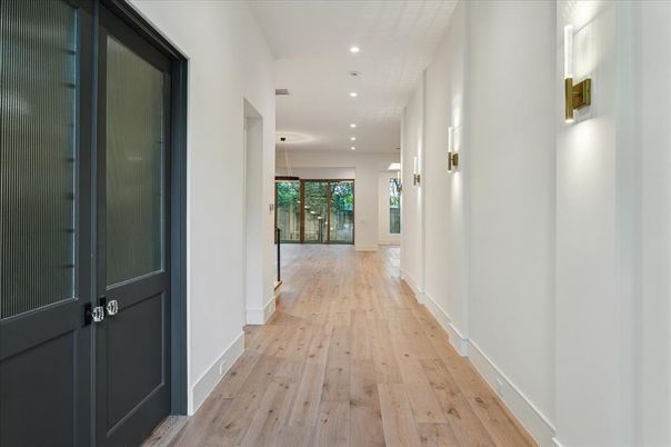Interior, Pendant Lights, Recessed Lighting, Wood Texture Flooring
