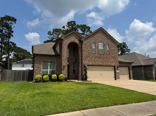 Attached, Exterior, Facade, Brick Facade, Brick Traditional