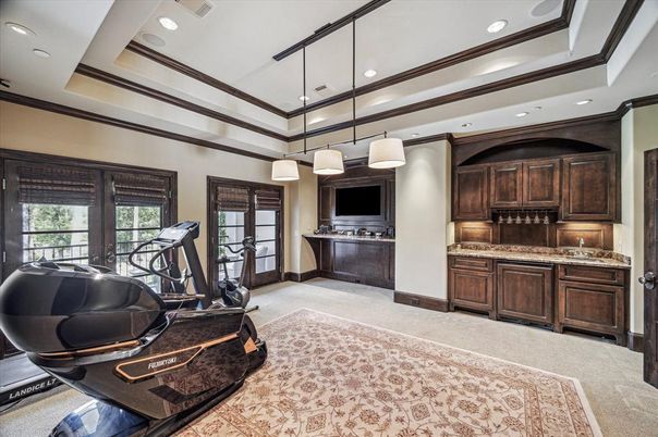 Fitness Equipment, Interior, Pendant Lights, Recessed Lighting