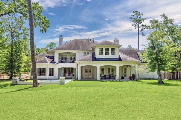 Backyard, Exterior, Facade, French Provincial