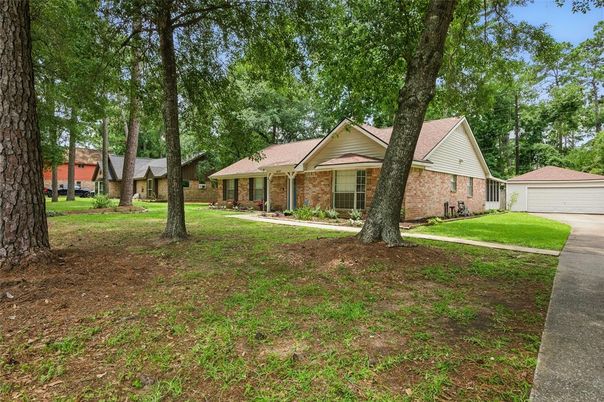 Backyard, Detached Garage, Exterior