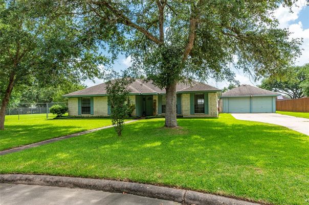 Backyard, Detached Garage, Exterior
