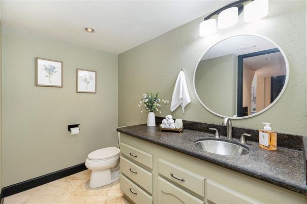 Bathroom, Interior, Recessed Lighting