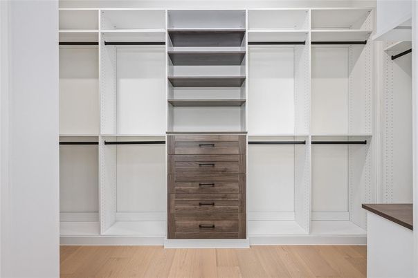 Interior, Walk-in Closets, Wood Texture Flooring