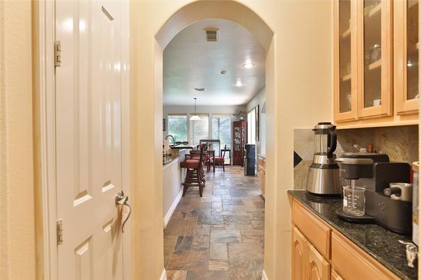 Dining room, Interior, Recessed Lighting