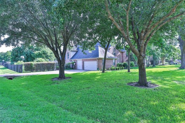 Backyard, Detached Garage, Exterior