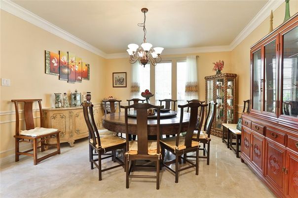 Chandelier, Dining room, Interior