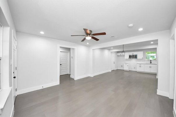 Empty room, Interior, Recessed Lighting, Wood Texture Flooring