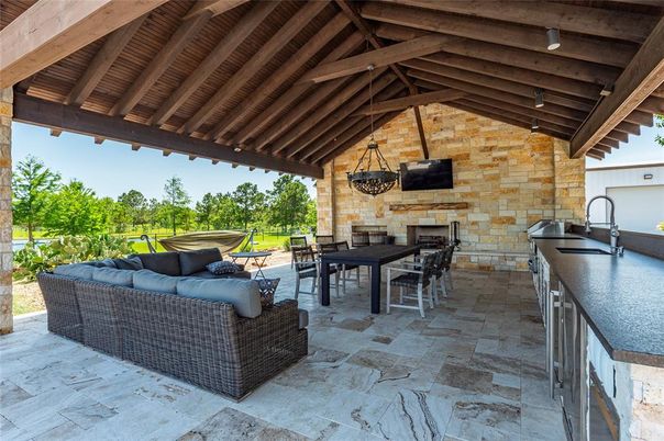 Exterior, Fireplace