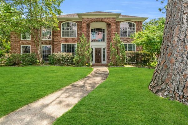 Backyard, Exterior, Facade, Brick Facade, Georgian