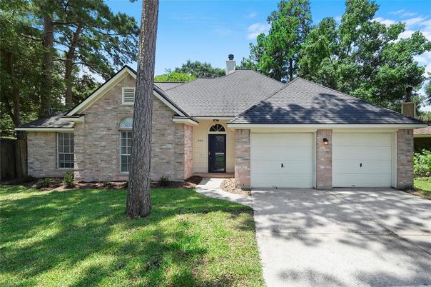 Attached, Exterior, Facade, Brick Facade, Ranch
