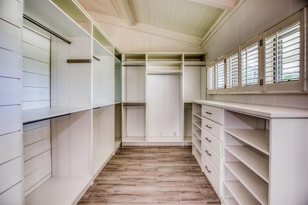 Interior, Walk-in Closets, Wood Texture Flooring