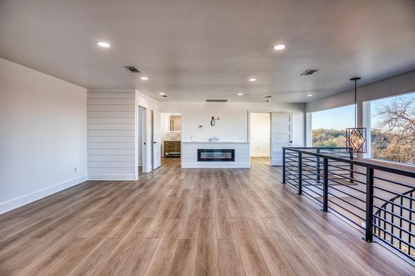 Interior, Pendant Lights, Recessed Lighting, Wood Texture Flooring