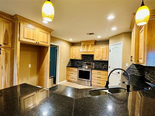 Interior, Kitchen, Recessed Lighting