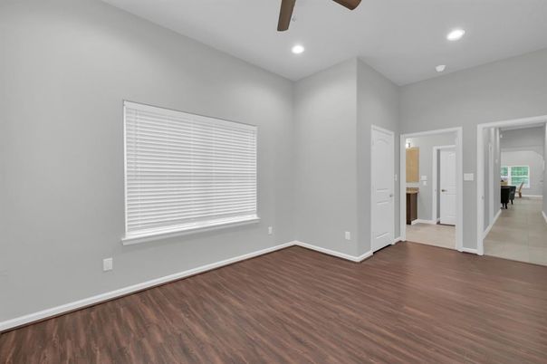Empty room, Interior, Recessed Lighting, Wood Texture Flooring