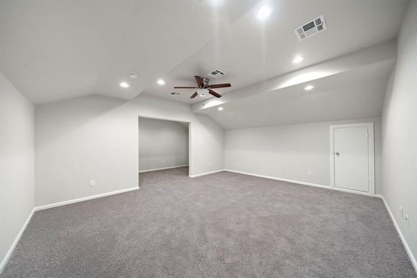 Empty room, Interior, Recessed Lighting