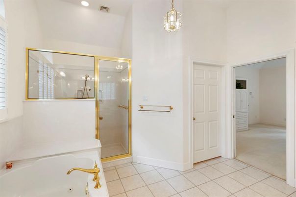 Bathroom, Glass Shower, Interior, Pendant Lights, Recessed Lighting