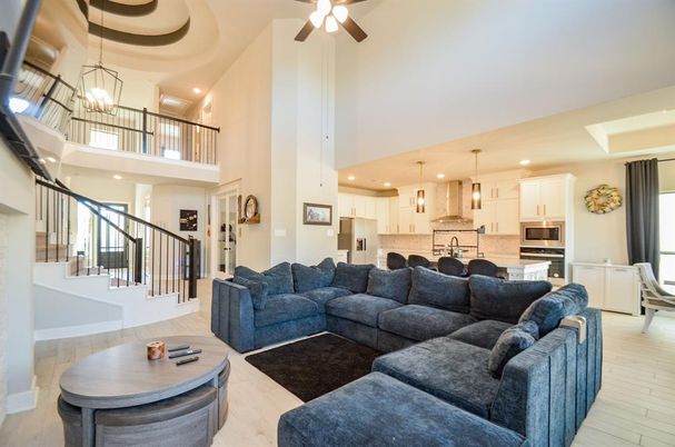 Interior, Kitchen, Living room, Pendant Lights, Recessed Lighting, Stainless Steel Appliances, Wood Texture Flooring