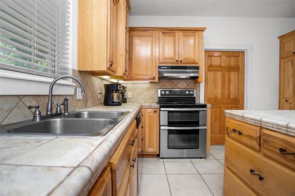 Interior, Kitchen, Tile Countertops
