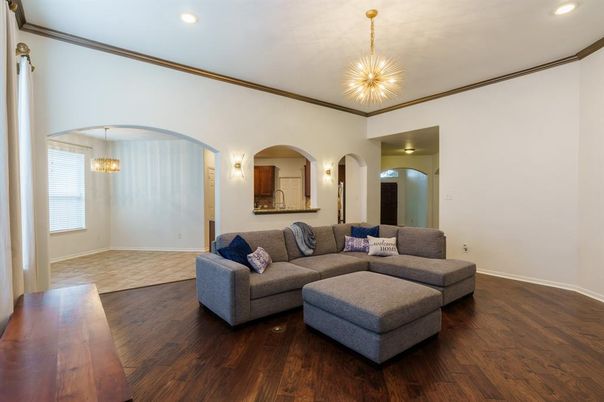 Chandelier, Interior, Living room, Pendant Lights, Recessed Lighting, Wood Texture Flooring