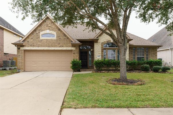 Attached, Exterior, Facade, Brick Facade, Brick Traditional