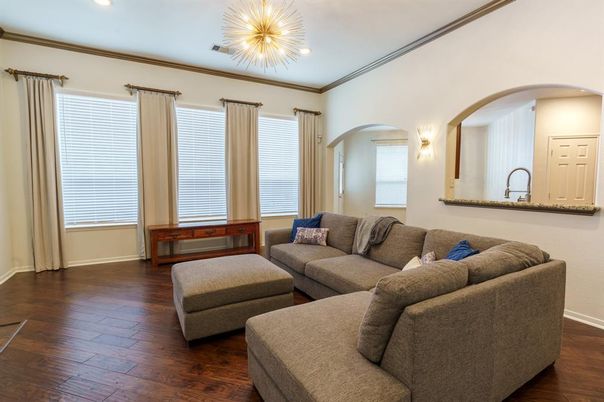 Interior, Living room, Pendant Lights, Recessed Lighting, Wood Texture Flooring