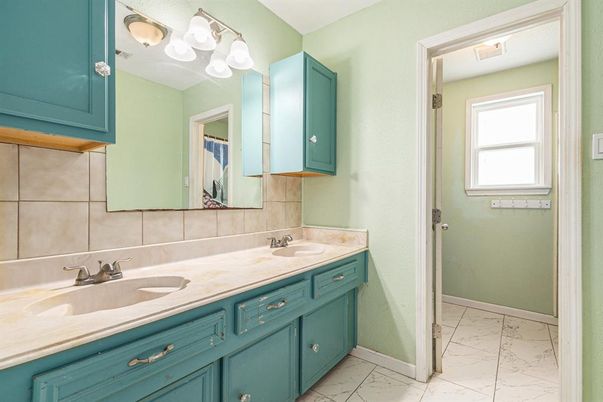 Bathroom, Dual Sink Vanities, Interior, Marble