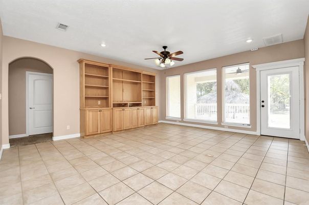 Empty room, Interior, Recessed Lighting
