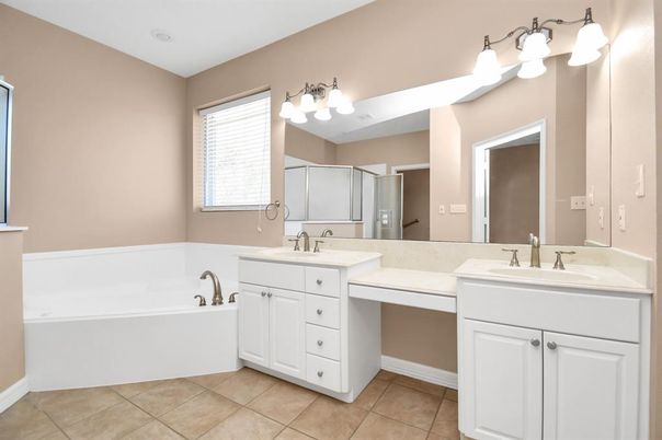Bathroom, Dual Sink Vanities, Interior