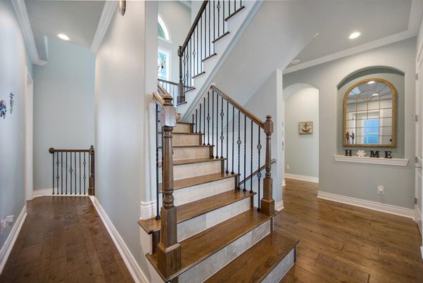Interior, Recessed Lighting, Wood Texture Flooring