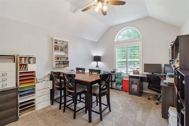 Home Office, Interior