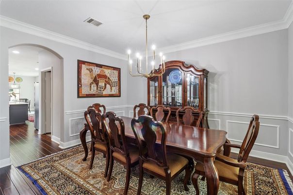 Chandelier, Dining room, Interior, Pendant Lights, Recessed Lighting, Wood Texture Flooring