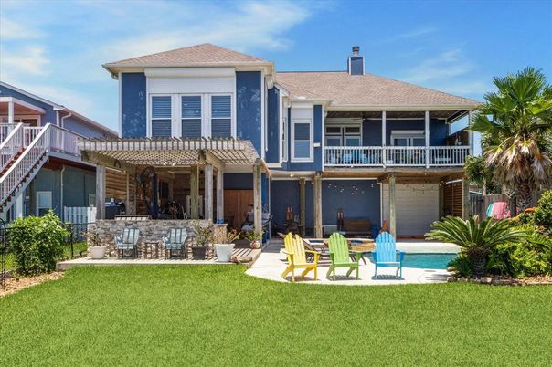 Backyard, Exterior, Pool