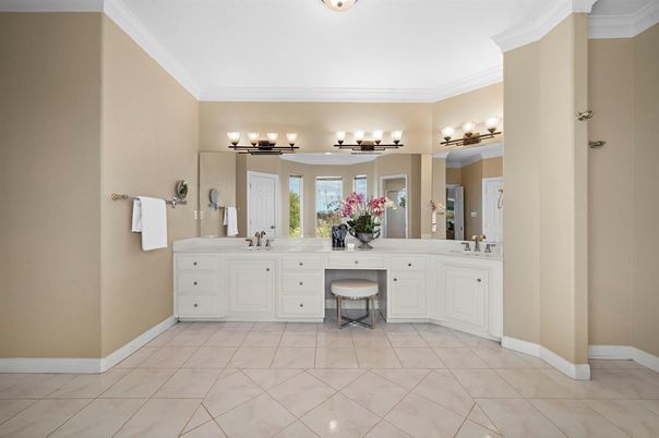 Bathroom, Dual Sink Vanities, Interior
